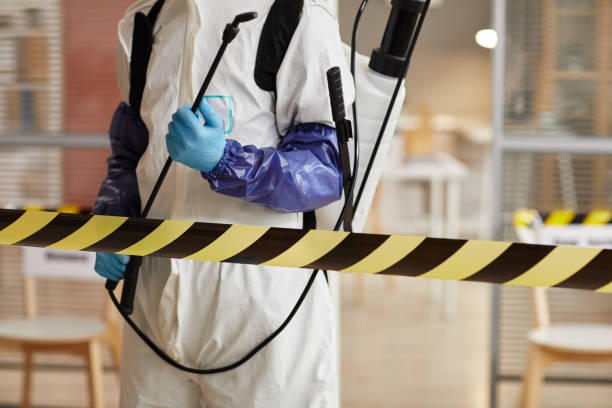 Professional Sewage Cleanup technician working in Wakonda, SD